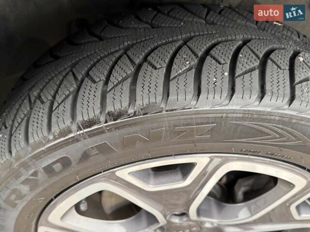 Серый Джип Ренегат, объемом двигателя 2.36 л и пробегом 233 тыс. км за 12900 $, фото 9 на Automoto.ua