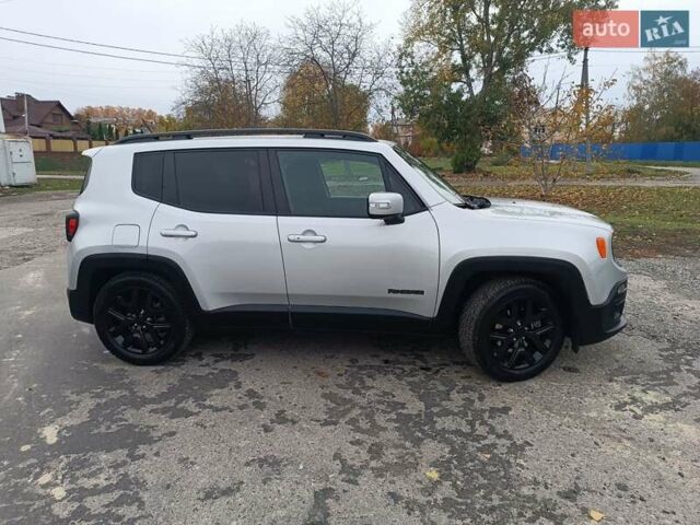 Джип Ренегат 2017 в Полтаве на Automoto.ua Серый Джип Ренегат, объемом двигателя 2.4 л и пробегом 109 тыс. км за 14650 $, фото 2 на Automoto.ua