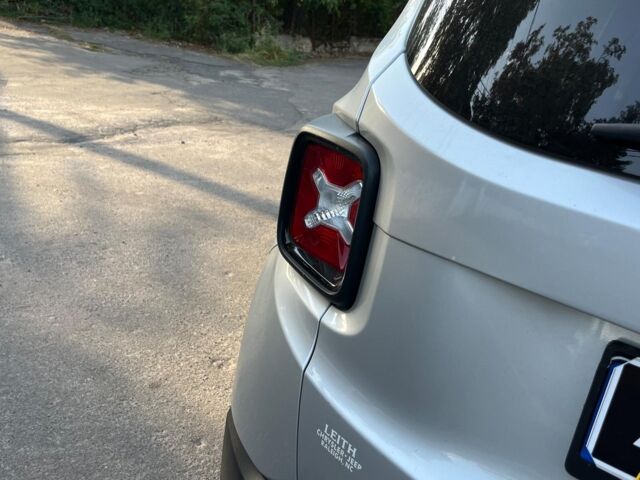 Серый Джип Ренегат, объемом двигателя 2.4 л и пробегом 106 тыс. км за 13490 $, фото 8 на Automoto.ua