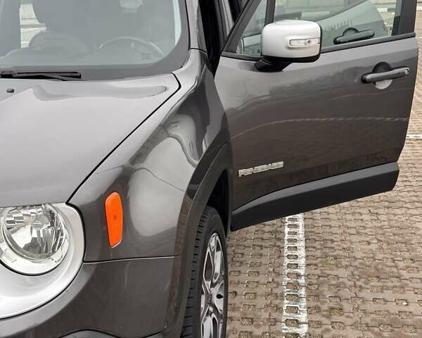 Серый Джип Ренегат, объемом двигателя 2.36 л и пробегом 233 тыс. км за 12900 $, фото 12 на Automoto.ua