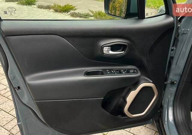 Джип Ренегат 2017 в Львове на Automoto.ua Серый Джип Ренегат, объемом двигателя 1.96 л и пробегом 80 тыс. км за 16900 $, фото 32 на Automoto.ua