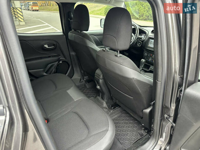 Сірий Джип Ренегат, об'ємом двигуна 2.36 л та пробігом 53 тис. км за 13200 $, фото 22 на Automoto.ua