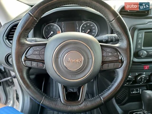 Джип Ренегат 2017 в Полтаве на Automoto.ua Серый Джип Ренегат, объемом двигателя 2.4 л и пробегом 109 тыс. км за 14650 $, фото 34 на Automoto.ua