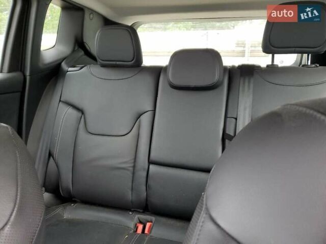 Серый Джип Ренегат, объемом двигателя 2.36 л и пробегом 40 тыс. км за 2900 $, фото 9 на Automoto.ua