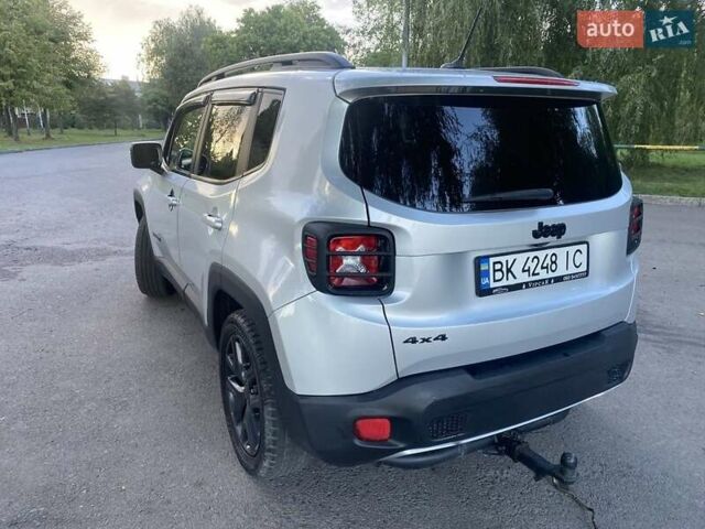 Сірий Джип Ренегат, об'ємом двигуна 2.4 л та пробігом 215 тис. км за 14500 $, фото 1 на Automoto.ua