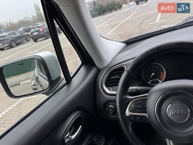 Серый Джип Ренегат, объемом двигателя 2.36 л и пробегом 233 тыс. км за 12900 $, фото 45 на Automoto.ua