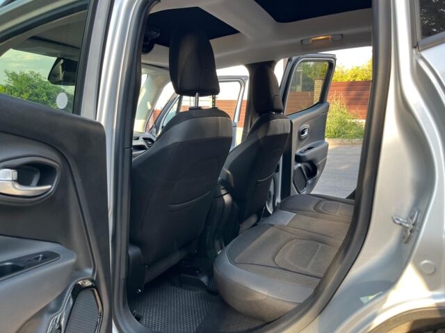 Серый Джип Ренегат, объемом двигателя 2.4 л и пробегом 106 тыс. км за 13490 $, фото 25 на Automoto.ua