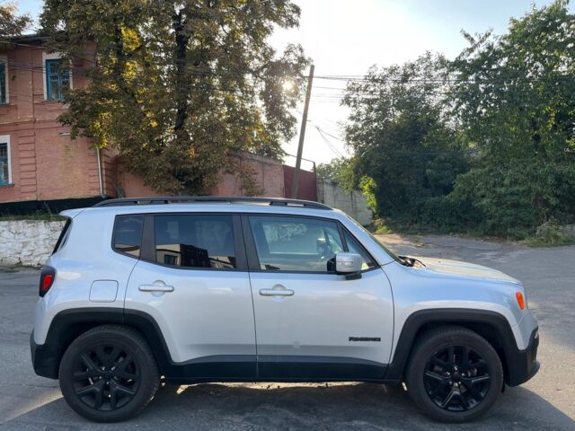 Серый Джип Ренегат, объемом двигателя 2.4 л и пробегом 106 тыс. км за 13490 $, фото 12 на Automoto.ua