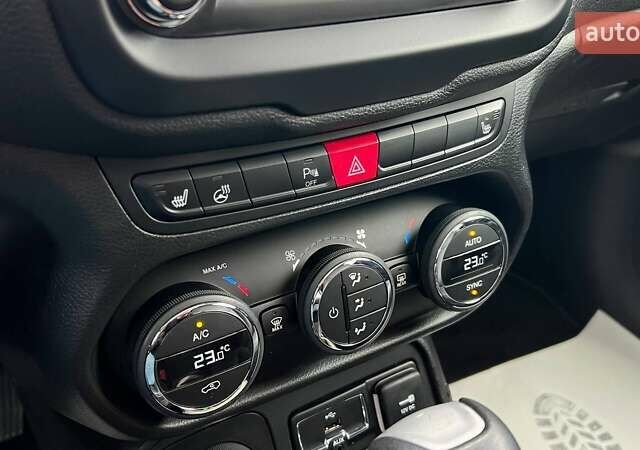Джип Ренегат 2017 в Львове на Automoto.ua Серый Джип Ренегат, объемом двигателя 1.96 л и пробегом 80 тыс. км за 16900 $, фото 19 на Automoto.ua