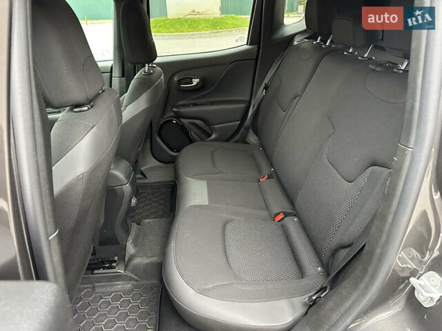 Сірий Джип Ренегат, об'ємом двигуна 2.36 л та пробігом 53 тис. км за 13200 $, фото 19 на Automoto.ua