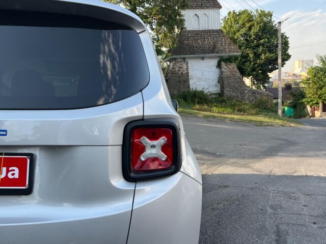 Серый Джип Ренегат, объемом двигателя 2.4 л и пробегом 106 тыс. км за 13490 $, фото 10 на Automoto.ua