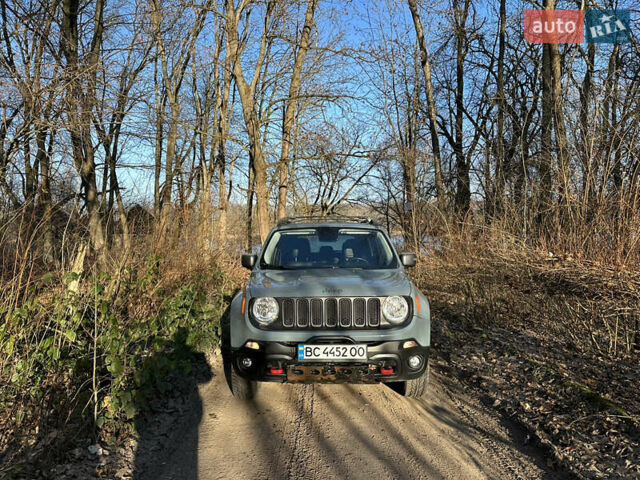Серый Джип Ренегат, объемом двигателя 2.36 л и пробегом 127 тыс. км за 15500 $, фото 7 на Automoto.ua