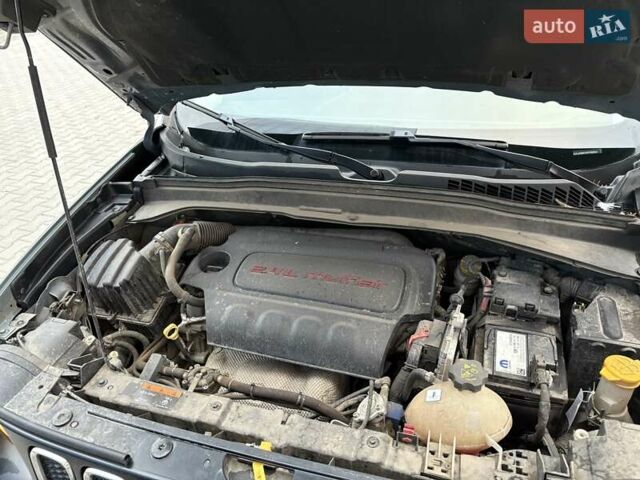 Серый Джип Ренегат, объемом двигателя 2.36 л и пробегом 73 тыс. км за 14400 $, фото 24 на Automoto.ua