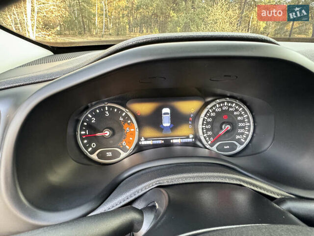 Серый Джип Ренегат, объемом двигателя 2 л и пробегом 89 тыс. км за 15990 $, фото 25 на Automoto.ua