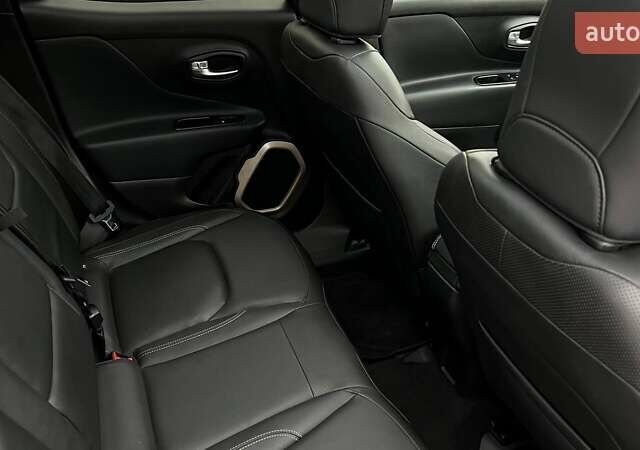 Джип Ренегат 2017 в Львове на Automoto.ua Серый Джип Ренегат, объемом двигателя 1.96 л и пробегом 80 тыс. км за 16900 $, фото 46 на Automoto.ua