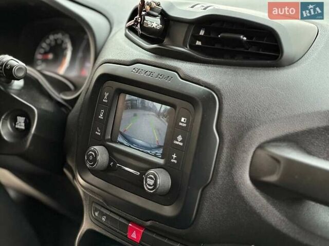 Серый Джип Ренегат, объемом двигателя 2.36 л и пробегом 135 тыс. км за 12900 $, фото 10 на Automoto.ua