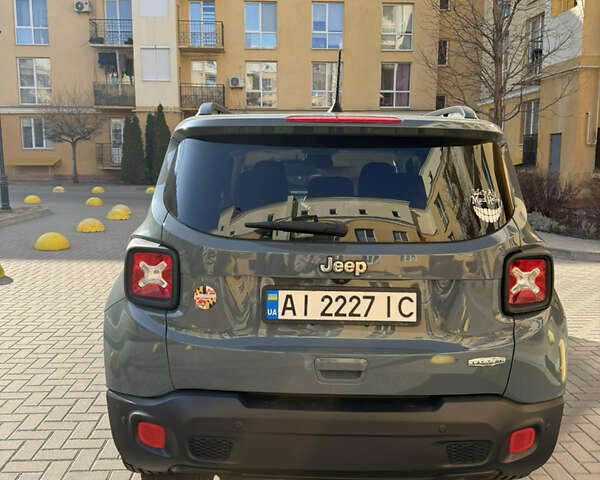 Серый Джип Ренегат, объемом двигателя 2.36 л и пробегом 99 тыс. км за 13000 $, фото 10 на Automoto.ua