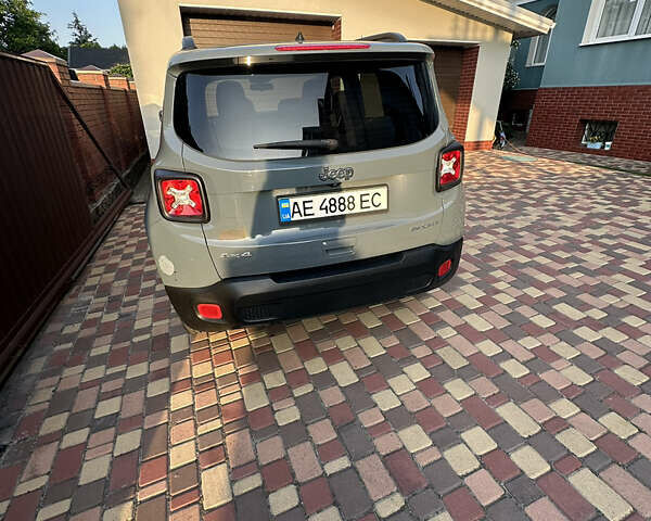 Сірий Джип Ренегат, об'ємом двигуна 2.36 л та пробігом 70 тис. км за 16500 $, фото 2 на Automoto.ua