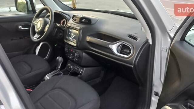 Сірий Джип Ренегат, об'ємом двигуна 2.4 л та пробігом 72 тис. км за 13500 $, фото 14 на Automoto.ua