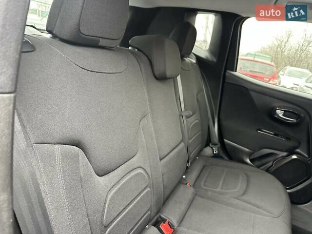 Серый Джип Ренегат, объемом двигателя 2.36 л и пробегом 105 тыс. км за 15999 $, фото 60 на Automoto.ua