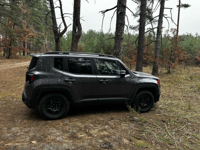 Сірий Джип Ренегат, об'ємом двигуна 2.4 л та пробігом 57 тис. км за 16200 $, фото 4 на Automoto.ua