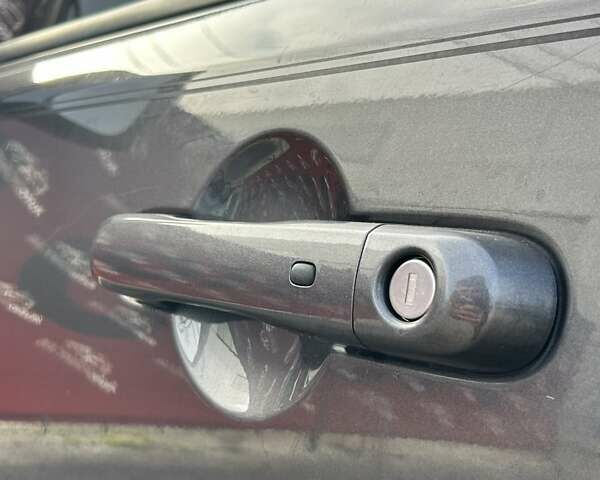 Серый Джип Ренегат, объемом двигателя 2.36 л и пробегом 81 тыс. км за 13700 $, фото 5 на Automoto.ua