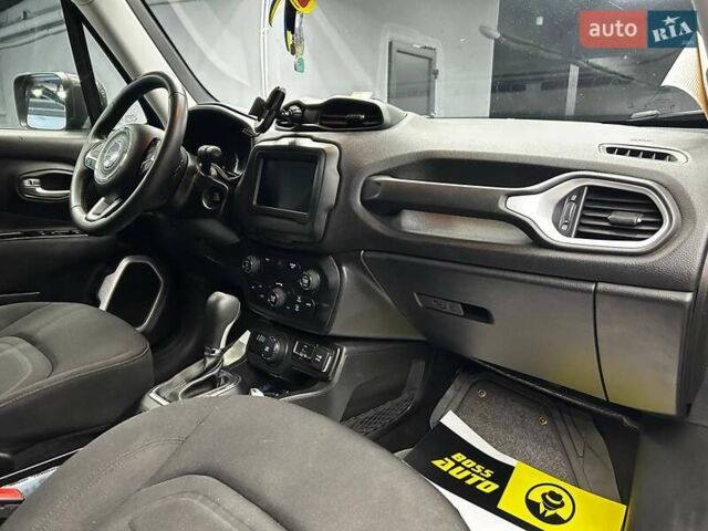 Джип Ренегат 2018 у Чернівцях на Automoto.ua Сірий Джип Ренегат, об'ємом двигуна 2.36 л та пробігом 145 тис. км за 12300 $, фото 24 на Automoto.ua