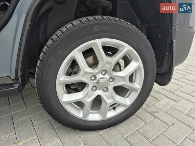 Джип Ренегат 2018 в Кропивницком (Кировограде) на Automoto.ua Серый Джип Ренегат, объемом двигателя 2.36 л и пробегом 134 тыс. км за 14700 $, фото 6 на Automoto.ua