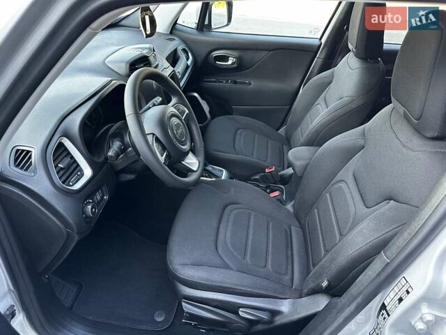 Серый Джип Ренегат, объемом двигателя 2.36 л и пробегом 72 тыс. км за 13500 $, фото 8 на Automoto.ua