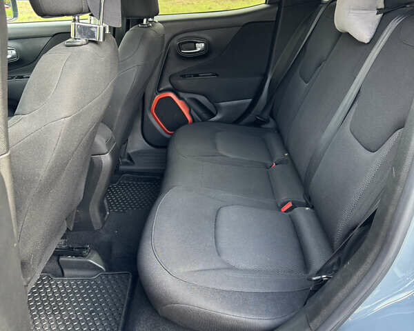 Джип Ренегат 2018 в Киеве на Automoto.ua Серый Джип Ренегат, объемом двигателя 2.36 л и пробегом 117 тыс. км за 14800 $, фото 19 на Automoto.ua