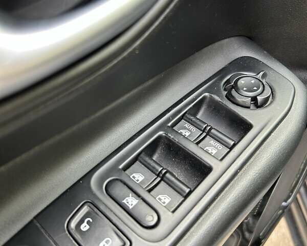 Серый Джип Ренегат, объемом двигателя 2.36 л и пробегом 81 тыс. км за 13700 $, фото 21 на Automoto.ua