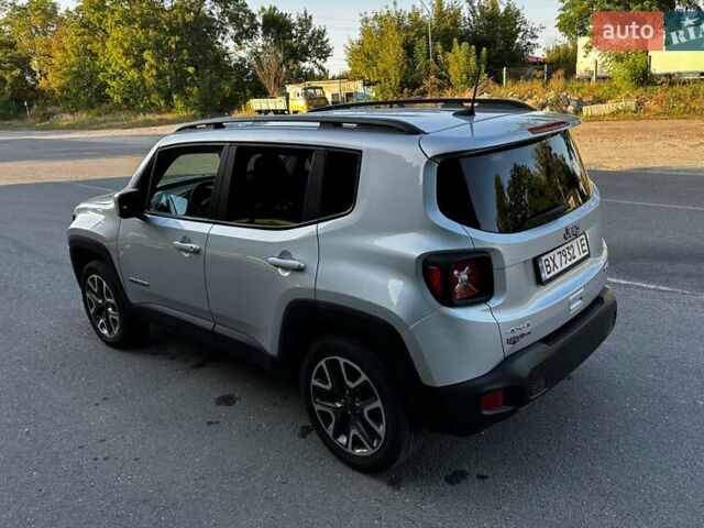 Серый Джип Ренегат, объемом двигателя 2.36 л и пробегом 72 тыс. км за 13500 $, фото 3 на Automoto.ua