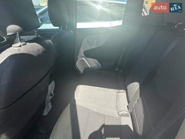 Серый Джип Ренегат, объемом двигателя 2.36 л и пробегом 133 тыс. км за 12700 $, фото 3 на Automoto.ua