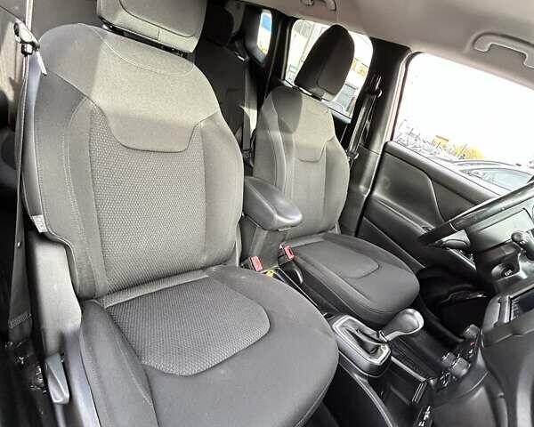 Серый Джип Ренегат, объемом двигателя 2.36 л и пробегом 81 тыс. км за 13700 $, фото 28 на Automoto.ua