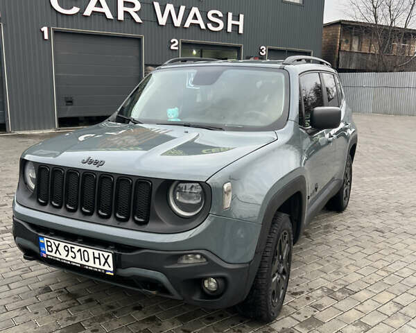 Серый Джип Ренегат, объемом двигателя 2.36 л и пробегом 155 тыс. км за 12500 $, фото 2 на Automoto.ua