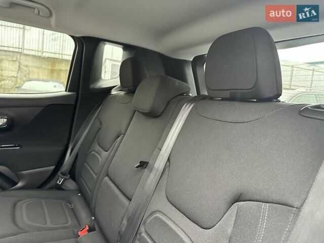 Серый Джип Ренегат, объемом двигателя 2.36 л и пробегом 105 тыс. км за 15999 $, фото 46 на Automoto.ua