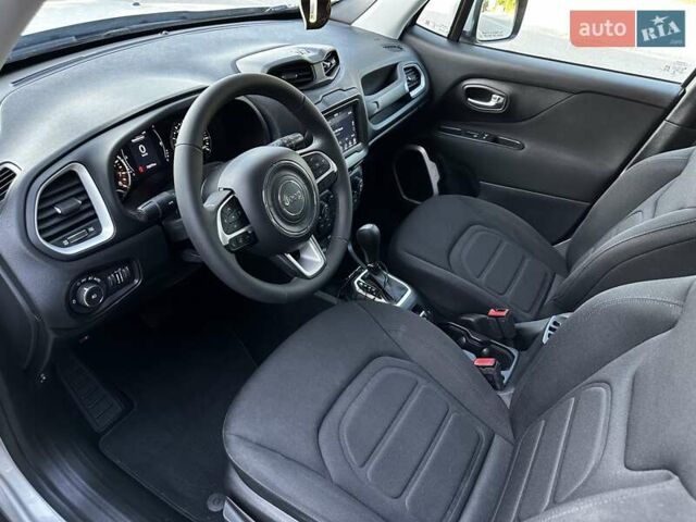 Серый Джип Ренегат, объемом двигателя 2.36 л и пробегом 72 тыс. км за 13500 $, фото 10 на Automoto.ua