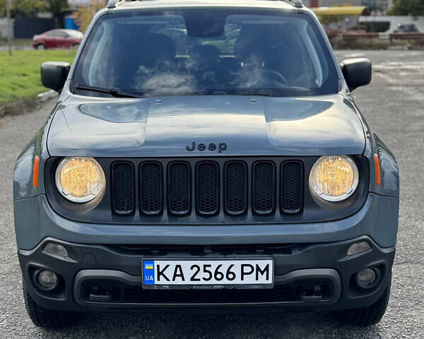 Джип Ренегат 2018 в Киеве на Automoto.ua Серый Джип Ренегат, объемом двигателя 2.36 л и пробегом 117 тыс. км за 14800 $, фото 7 на Automoto.ua