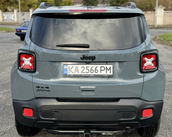 Джип Ренегат 2018 в Киеве на Automoto.ua Серый Джип Ренегат, объемом двигателя 2.36 л и пробегом 117 тыс. км за 14800 $, фото 4 на Automoto.ua