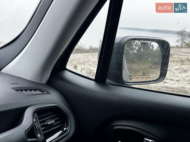 Сірий Джип Ренегат, об'ємом двигуна 2.4 л та пробігом 57 тис. км за 16200 $, фото 13 на Automoto.ua