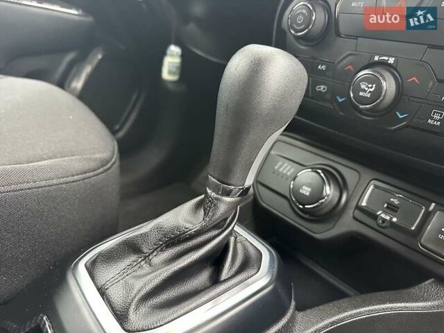 Серый Джип Ренегат, объемом двигателя 2.36 л и пробегом 105 тыс. км за 15999 $, фото 54 на Automoto.ua