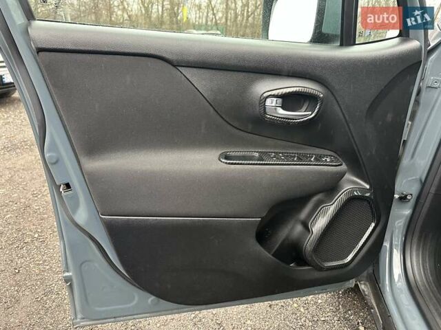 Серый Джип Ренегат, объемом двигателя 2.36 л и пробегом 105 тыс. км за 15999 $, фото 22 на Automoto.ua