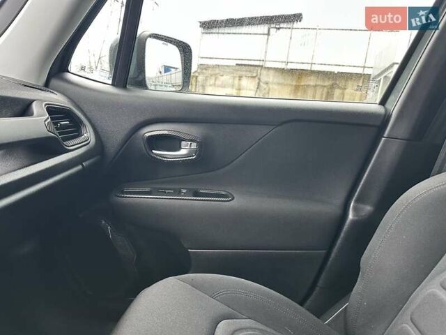 Серый Джип Ренегат, объемом двигателя 2.36 л и пробегом 105 тыс. км за 15999 $, фото 34 на Automoto.ua