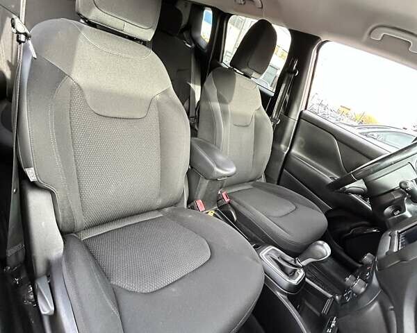 Серый Джип Ренегат, объемом двигателя 2.36 л и пробегом 81 тыс. км за 13700 $, фото 28 на Automoto.ua