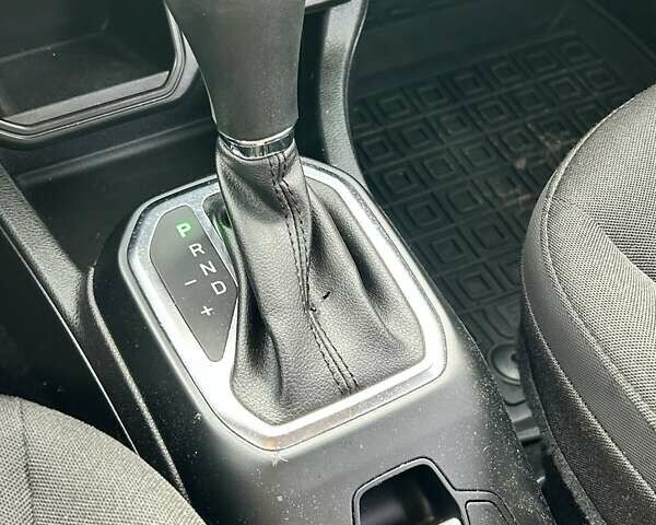 Серый Джип Ренегат, объемом двигателя 2.36 л и пробегом 81 тыс. км за 13700 $, фото 19 на Automoto.ua