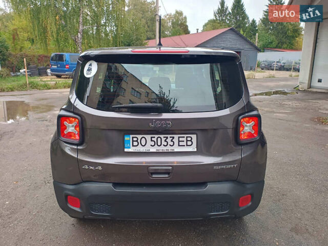 Сірий Джип Ренегат, об'ємом двигуна 2.36 л та пробігом 140 тис. км за 13750 $, фото 10 на Automoto.ua