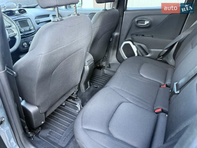 Серый Джип Ренегат, объемом двигателя 2.36 л и пробегом 211 тыс. км за 11300 $, фото 21 на Automoto.ua