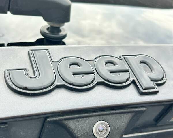 Серый Джип Ренегат, объемом двигателя 2.36 л и пробегом 81 тыс. км за 13700 $, фото 9 на Automoto.ua