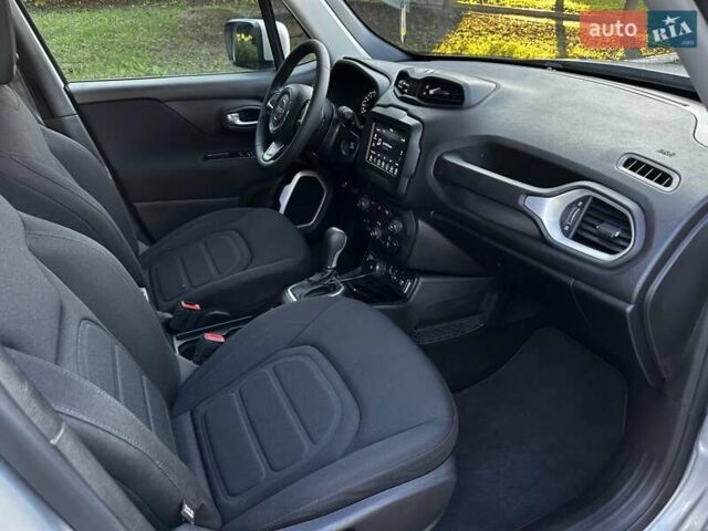 Серый Джип Ренегат, объемом двигателя 2.36 л и пробегом 72 тыс. км за 13500 $, фото 15 на Automoto.ua