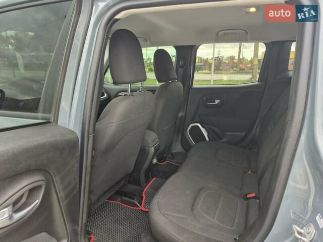 Джип Ренегат 2018 в Кропивницком (Кировограде) на Automoto.ua Серый Джип Ренегат, объемом двигателя 2.36 л и пробегом 134 тыс. км за 14700 $, фото 5 на Automoto.ua